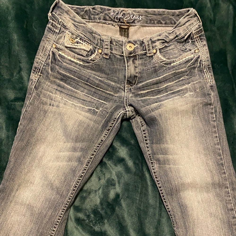 Ariya jeans